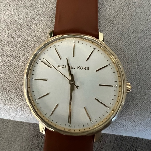 Michael Kors Pyper Crystal White Sunray Dial Ladies Watch MK2740 - Picture 3 of 14